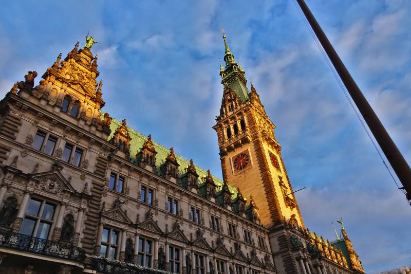 musicalreise-hamburg-rathaus