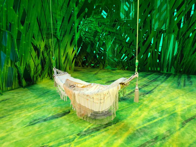 haengematte-jane-hinter-kulissen-tarzan