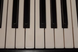 Klaviertasten Beschriftung Hinstellen